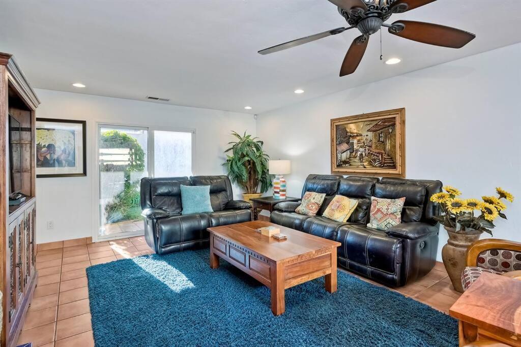 Great Group Retreat! Hacienda Decor, Spacious Floor Plan, Private Backyard Carlsbad Eksteriør billede